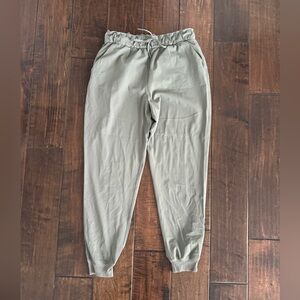 Lululemon On the Fly Woven Jogger Pants Size 10 Grey Travel Drawstring